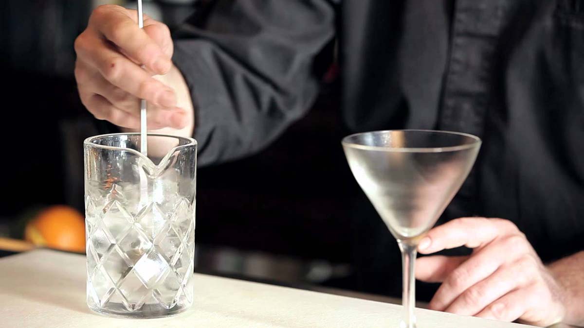 Cocktail 101: Measuring Utensils