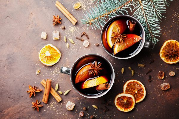 18 Holiday Cocktails for Festive Winter Drinking