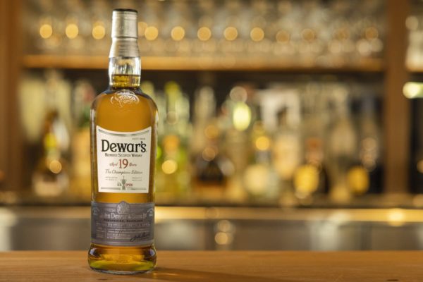 Dewar’s 19 The Champions Edition Scotch Whisky Review