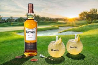 dewar's lemon wedge cocktail on a golf course